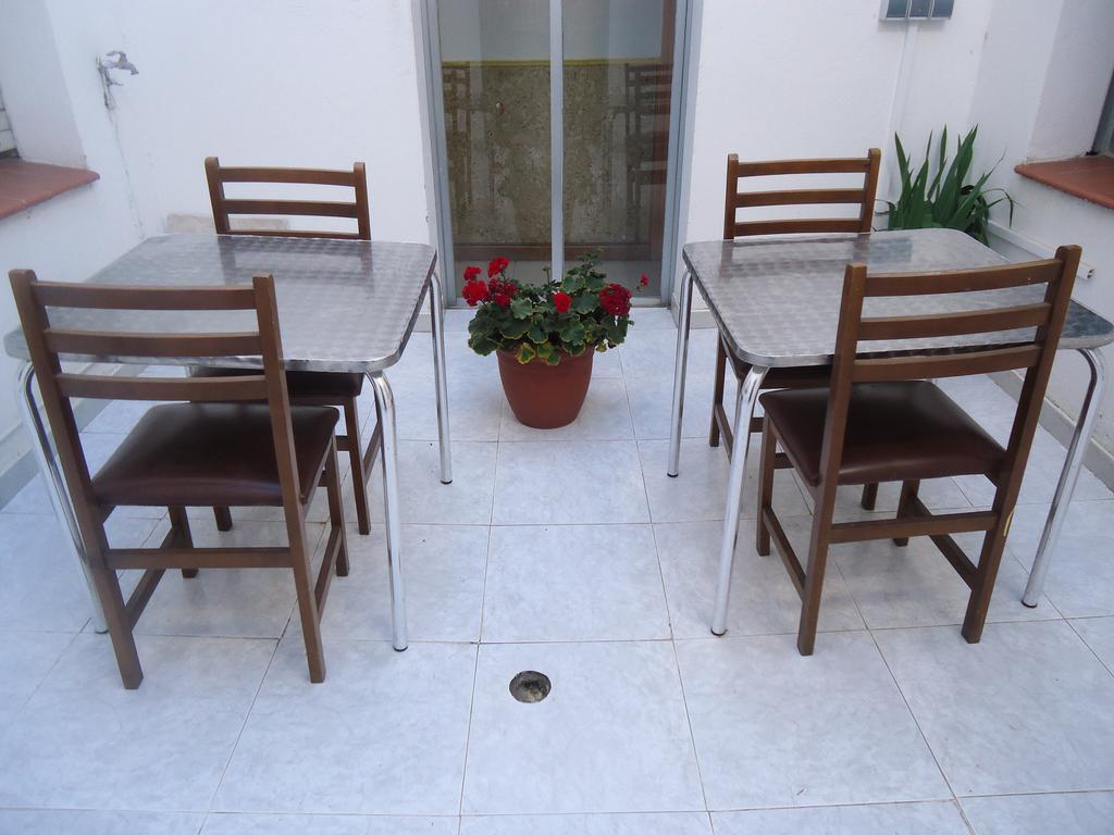 Hotel Pension Mode Lleida Exterior photo
