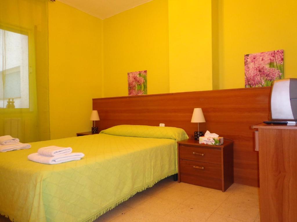 Hotel Pension Mode Lleida Room photo
